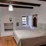 Porto Elea & *